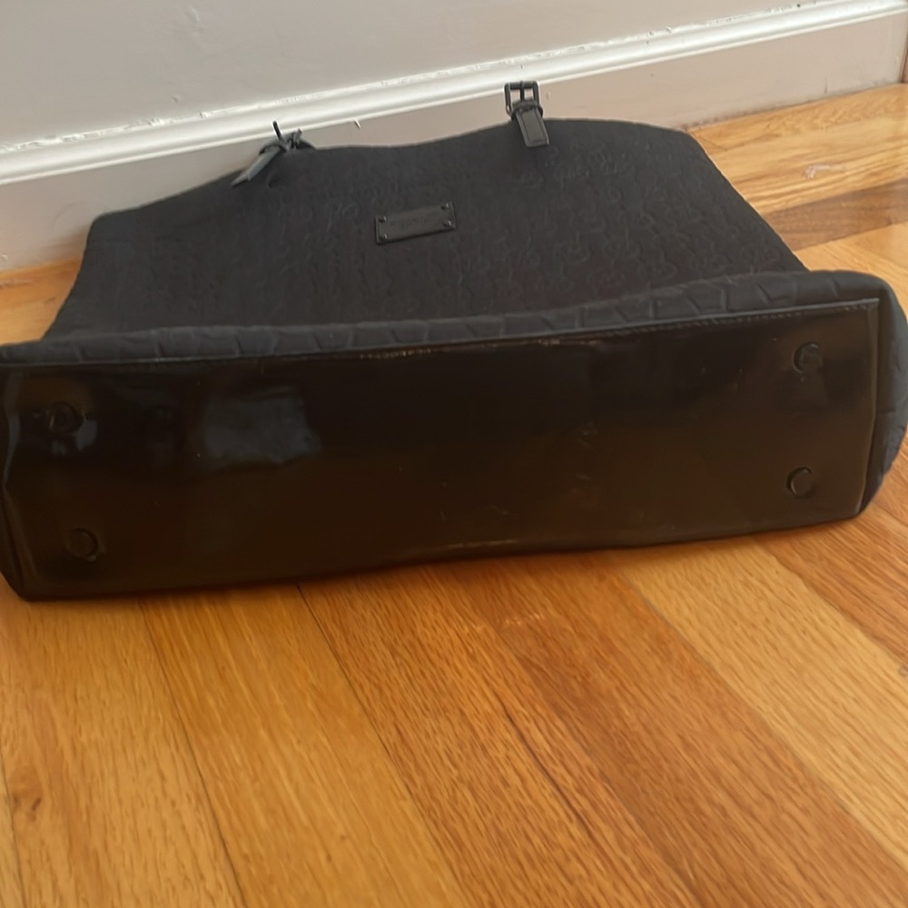 Michael Kors Black Tote Bag Minimalist Design Everyday Essential - Picture 7 of 10